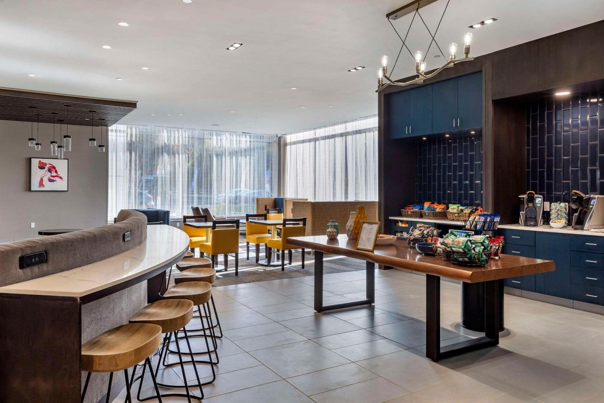 Cambria Hotel Manchester South Windsor Exteriör bild