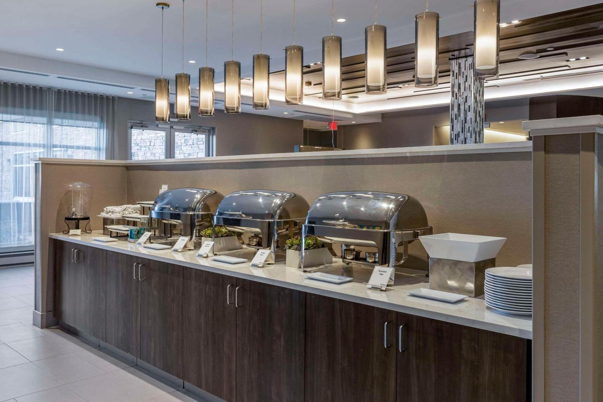 Cambria Hotel Manchester South Windsor Exteriör bild