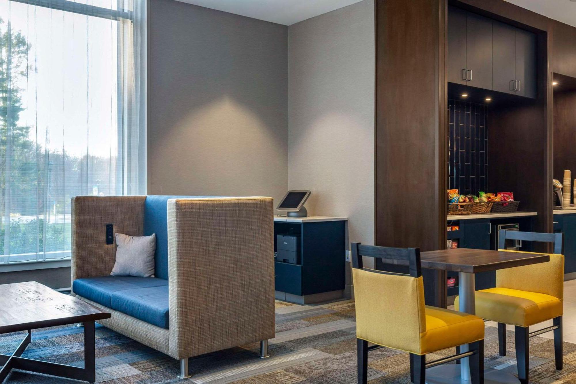 Cambria Hotel Manchester South Windsor Exteriör bild