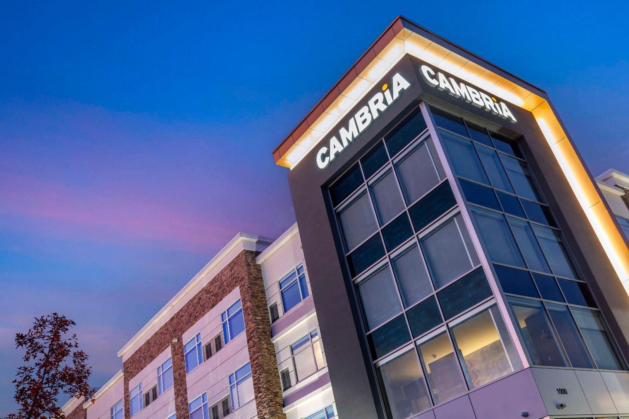 Cambria Hotel Manchester South Windsor Exteriör bild