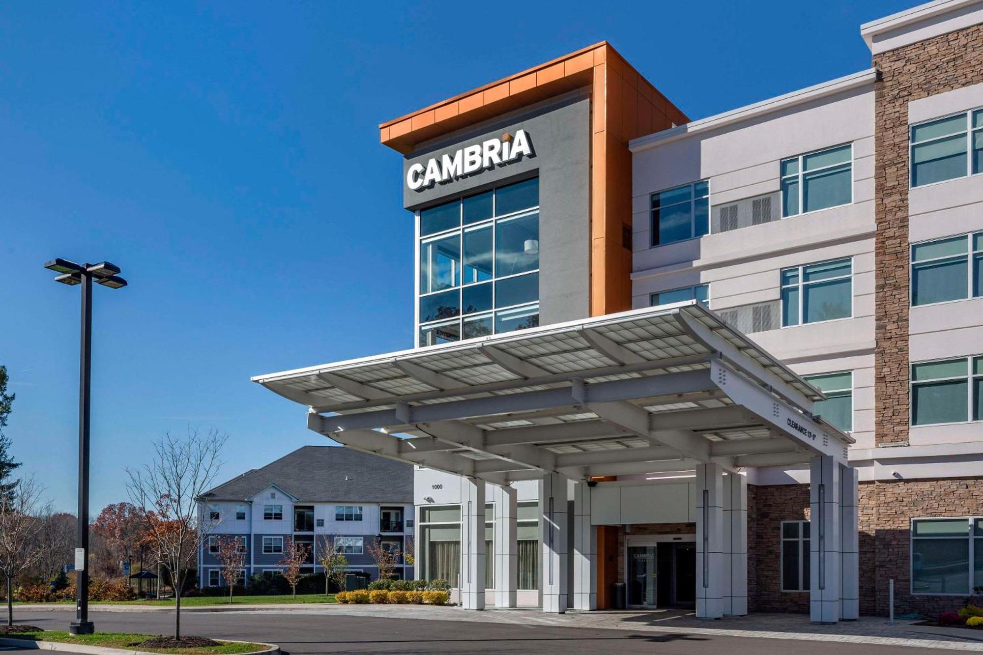 Cambria Hotel Manchester South Windsor Exteriör bild