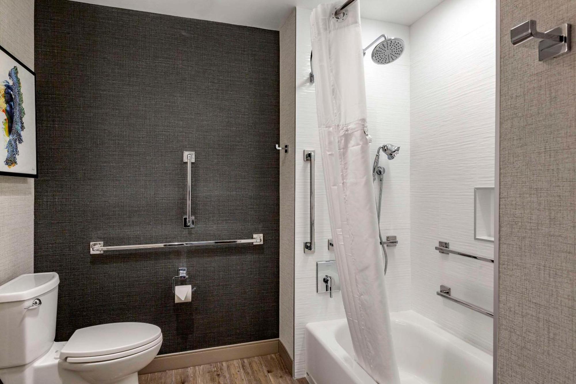 Cambria Hotel Manchester South Windsor Exteriör bild
